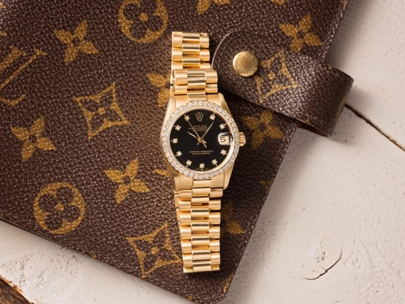 Bob’s Watches Rises as Swiss Watch Market Shifts